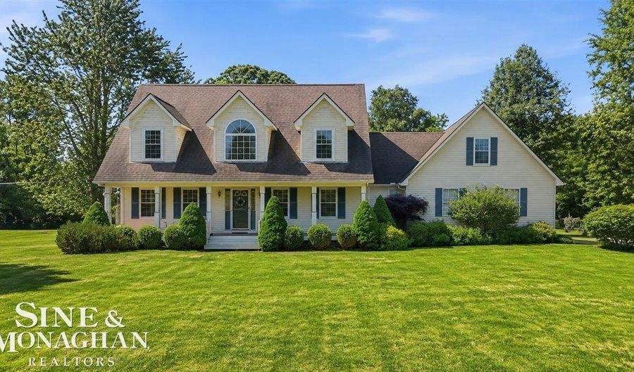 8892 Marr Rd, Almont, MI 48003 - 3 Beds, 3 Bath
