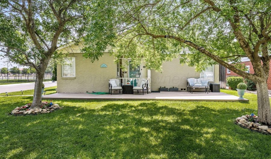 2101 S Hayden St, Amarillo, TX 79109 - 3 Beds, 2 Bath