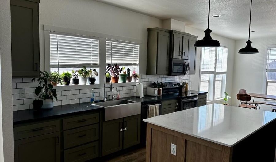 4057 N SOLAR St, Casa Grande, AZ 85194 - 3 Beds, 2 Bath
