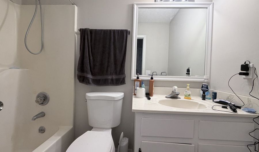 212 E Paces Dr, Athens, GA 30605 - 2 Beds, 2 Bath