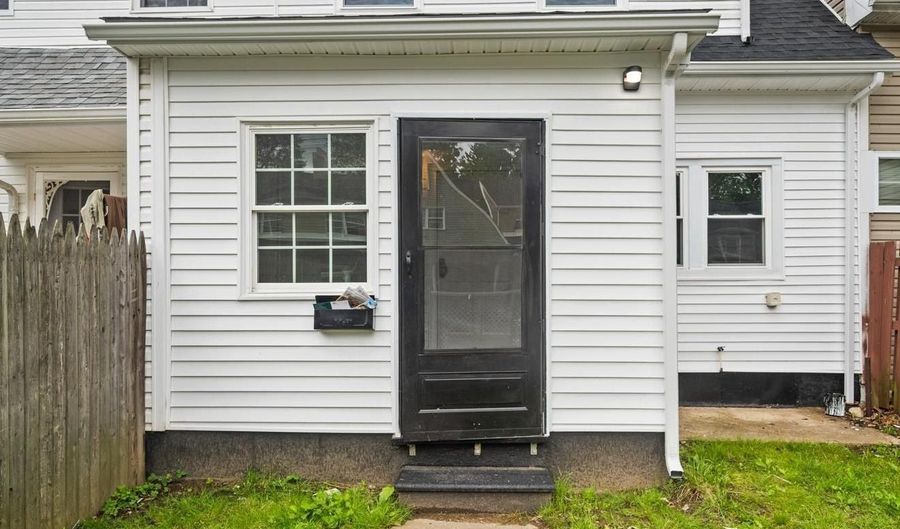 37 2ND Ave, Claymont, DE 19703 - 3 Beds, 2 Bath
