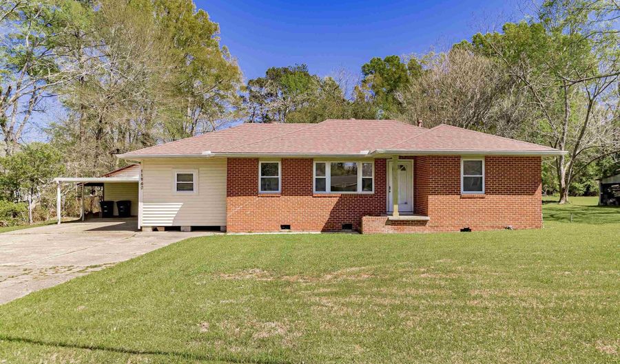 11940 Newsom Dr, Baton Rouge, LA 70811 - 4 Beds, 2 Bath
