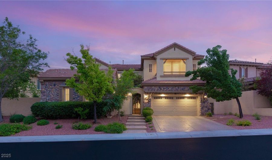 1935 Alcova Ridge Dr, Las Vegas, NV 89135 - 5 Beds, 5 Bath