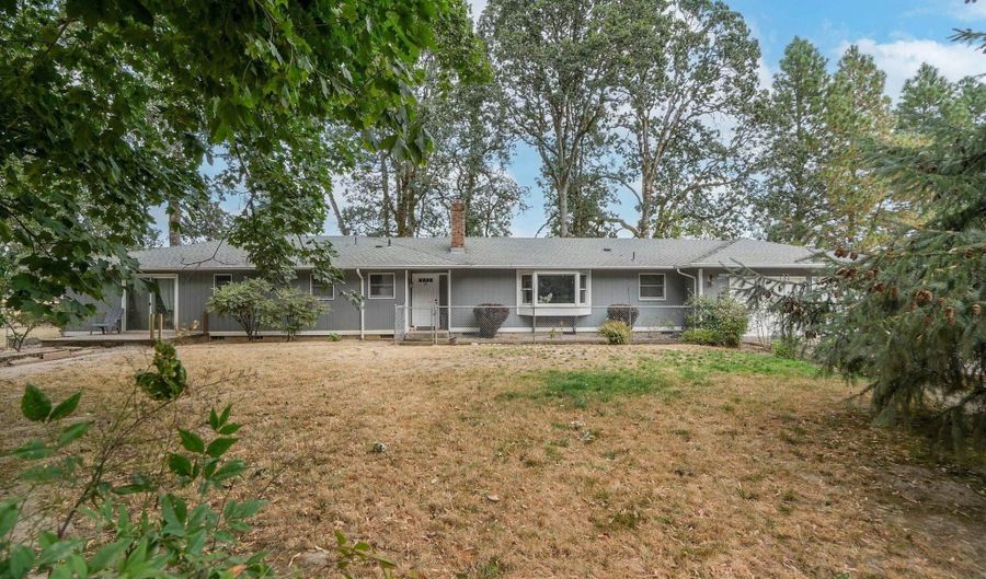 1780 Clover Ridge Rd NE, Albany, OR 97322 - 4 Beds, 3 Bath