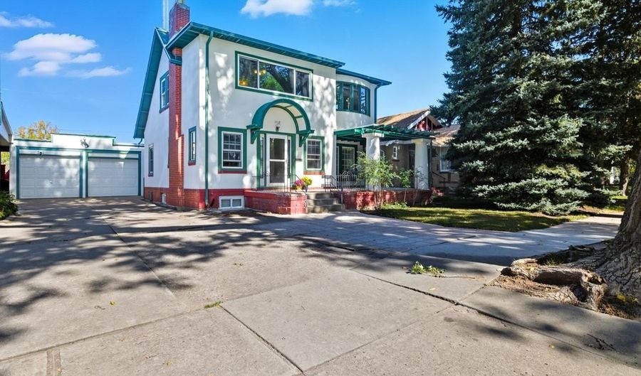 1118 E 19TH St, Cheyenne, WY 82001 - 3 Beds, 2 Bath