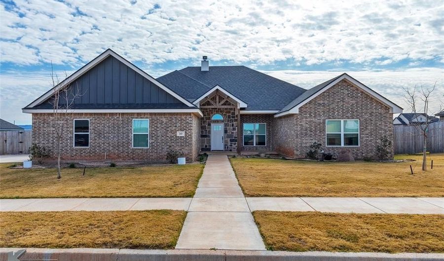 243 Beechcraft Rd, Abilene, TX 79602 - 4 Beds, 2 Bath
