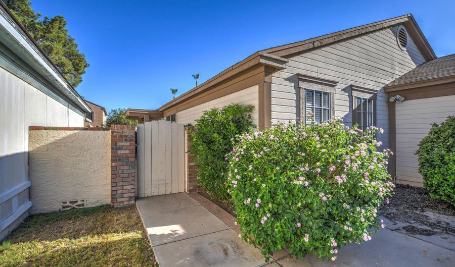 815 E Calle Del Norte, Chandler, AZ 85225 - 3 Beds, 2 Bath