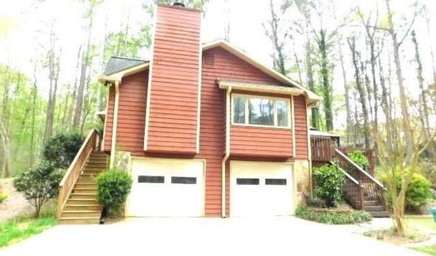 5230 Ferry Creek Ln, Acworth, GA 30102 - 4 Beds, 3 Bath