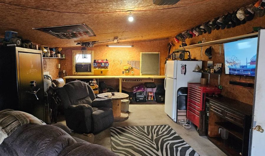 304 1st, Axtell, KS 66403 - 3 Beds, 2 Bath