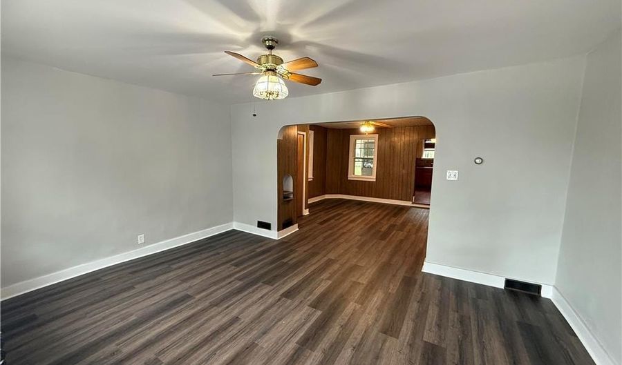 172 W Green St, Allentown, PA 18102 - 3 Beds, 1 Bath