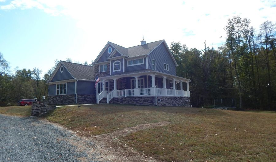568 MYERS Dr, Hartly, DE 19953 - 4 Beds, 4 Bath