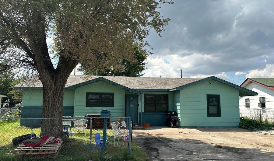 1607 EVERGREEN St, Amarillo, TX 79107 - 4 Beds, 2 Bath