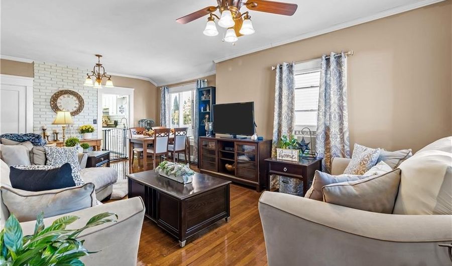 17 Mowry Ave, Cumberland, RI 02864 - 3 Beds, 1 Bath