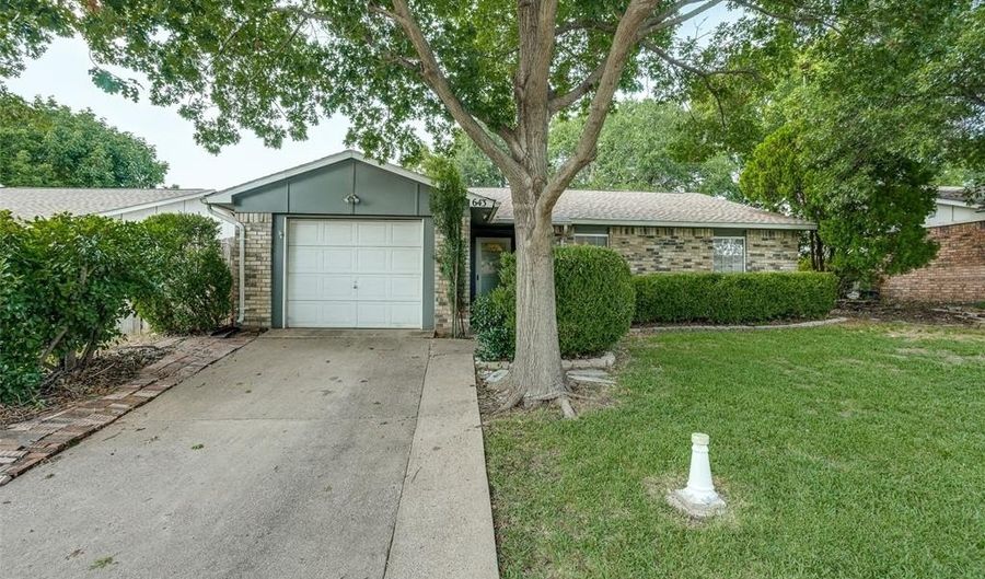 643 Roaming Road Dr, Allen, TX 75002 - 3 Beds, 2 Bath