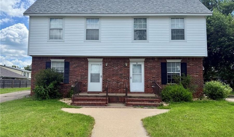 1404 Camellia Dr A, Bentonville, AR 72712 - 2 Beds, 3 Bath
