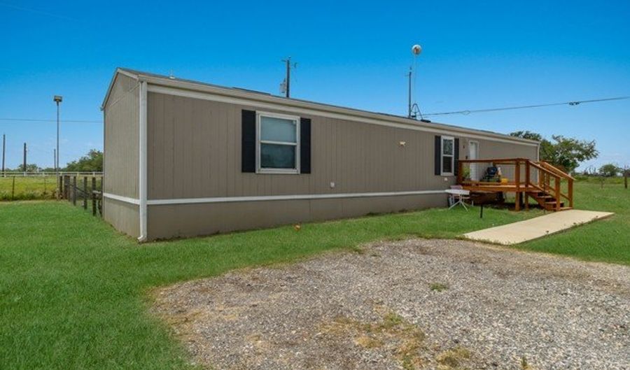 7380 Pittman, Adkins, TX 78101 - 0 Beds, 6 Bath