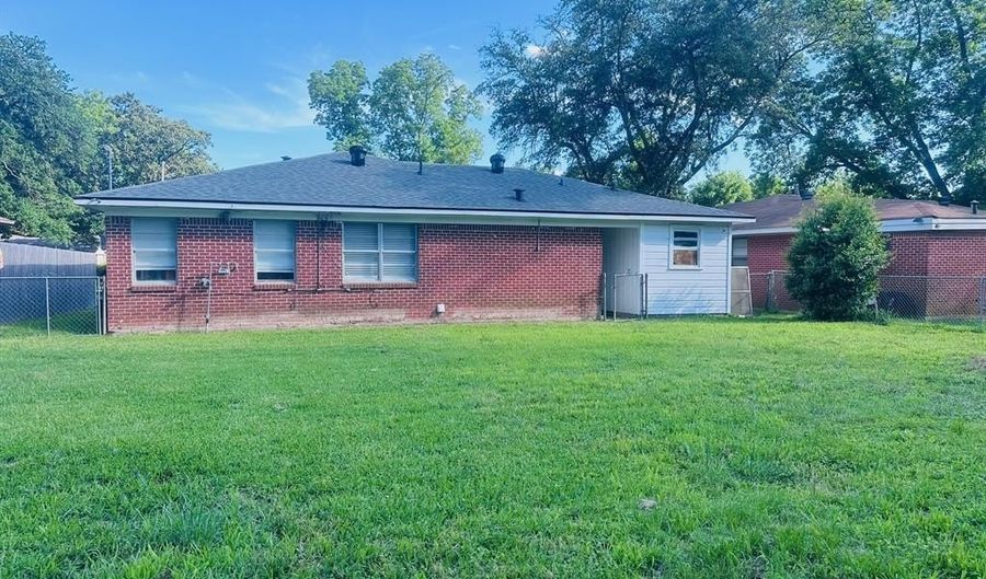 728 Kimbrough St, Shreveport, LA 71104 - 3 Beds, 1 Bath
