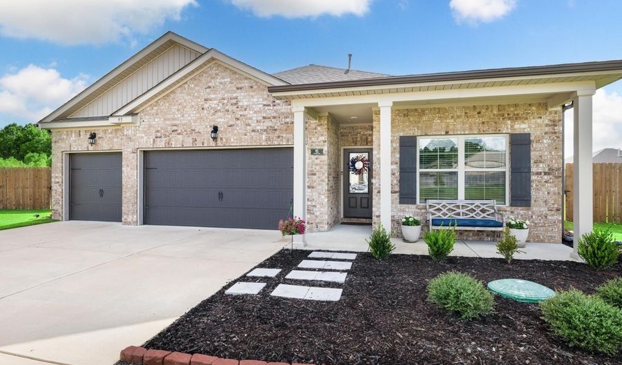 95 WALLACE, Atoka, TN 38004 - 4 Beds, 3 Bath