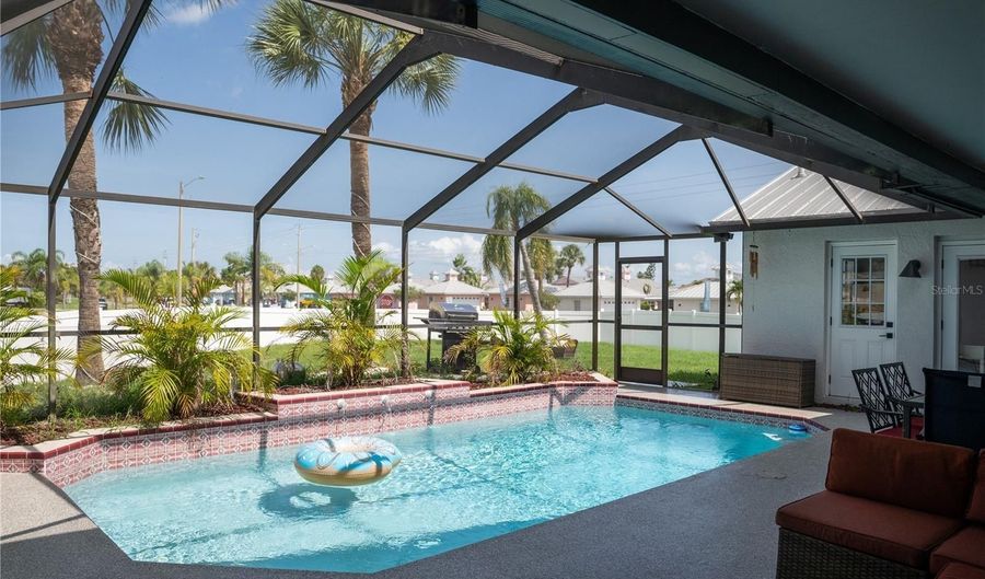 917 SHAGOS Dr, Apollo Beach, FL 33572 - 3 Beds, 2 Bath