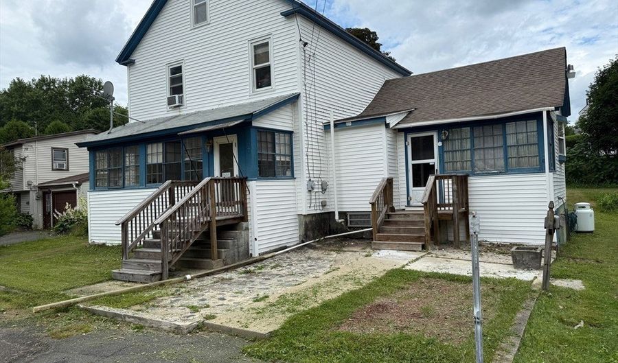 27 Warwick Ave, Athol, MA 01331 - 4 Beds, 1 Bath