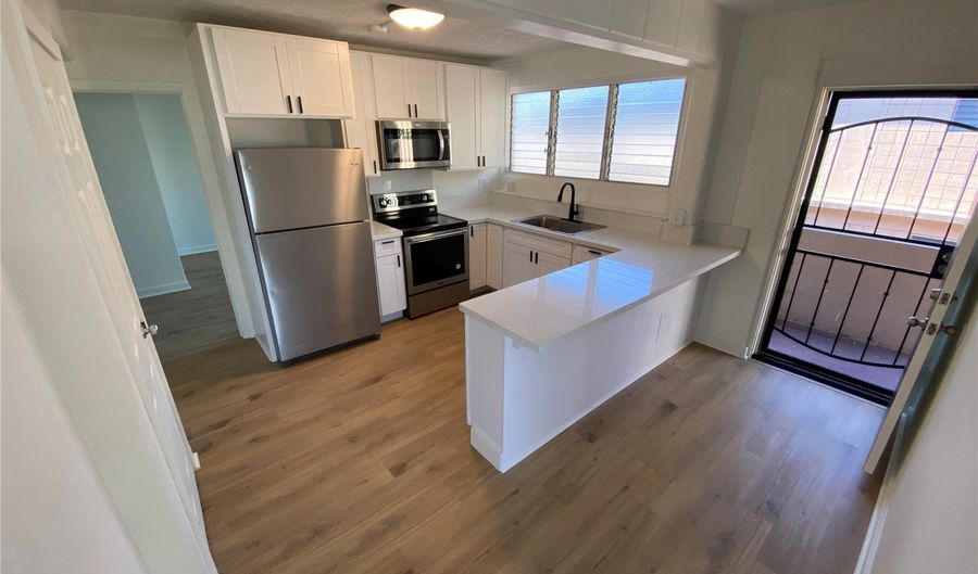 904 Lunalilo St 17, Honolulu, HI 96822 - 3 Beds, 2 Bath