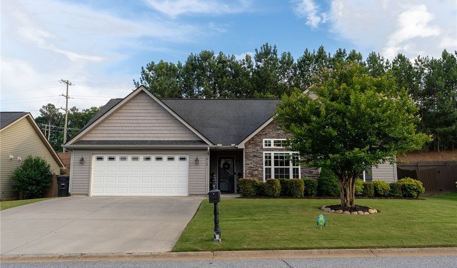 1012 Whirlaway Cir, Anderson, SC 29621 - 3 Beds, 2 Bath
