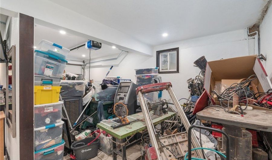 2639 Round, Los Angeles, CA 90032 - 4 Beds, 2 Bath