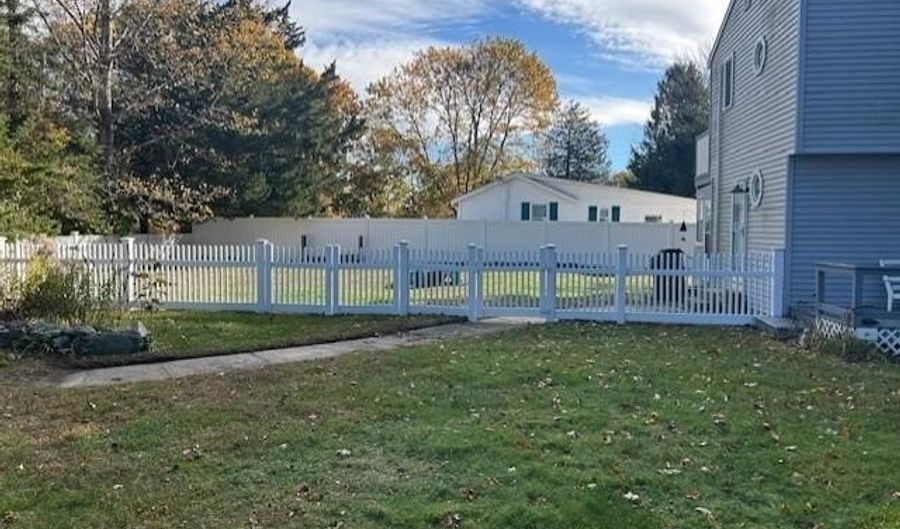 3 Henley St, Charlestown, RI 02813 - 2 Beds, 2 Bath