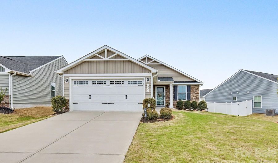 2231 Hemming Way, Boiling Springs, SC 29316 - 3 Beds, 2 Bath