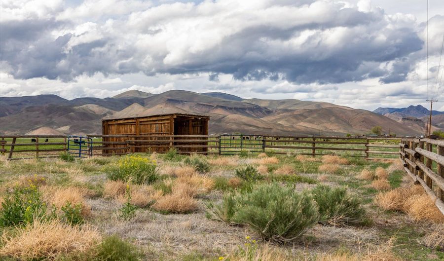 24950 Highway 93, Challis, ID 83226 - 3 Beds, 3 Bath