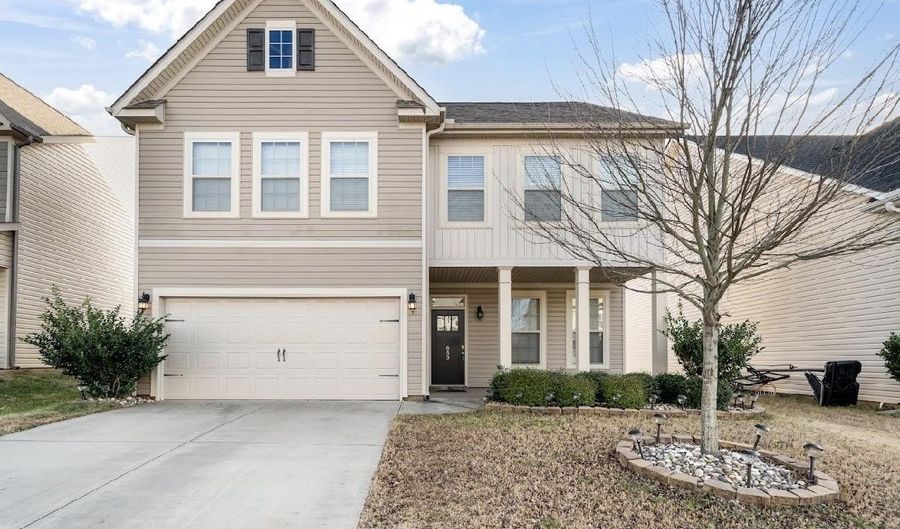 653 Highgarden Ln, Boiling Springs, SC 29316 - 3 Beds, 3 Bath