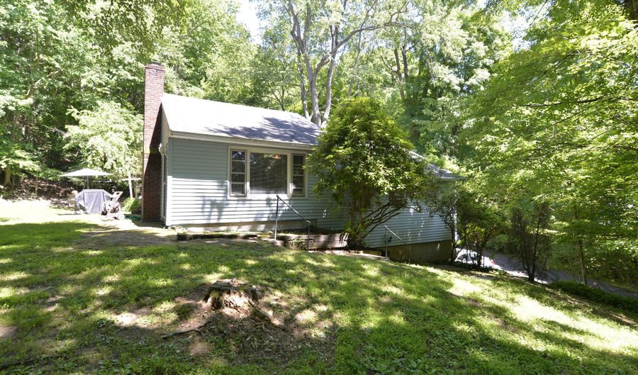 39 Taylor Rd, Bethel, CT 06801 - 3 Beds, 2 Bath