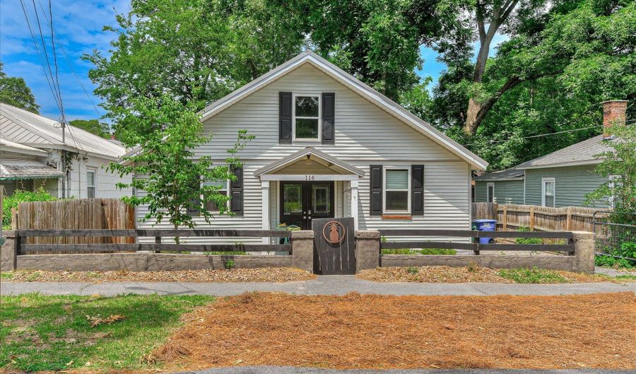 116 Edgefield Ave NW, Aiken, SC 29801 - 3 Beds, 2 Bath