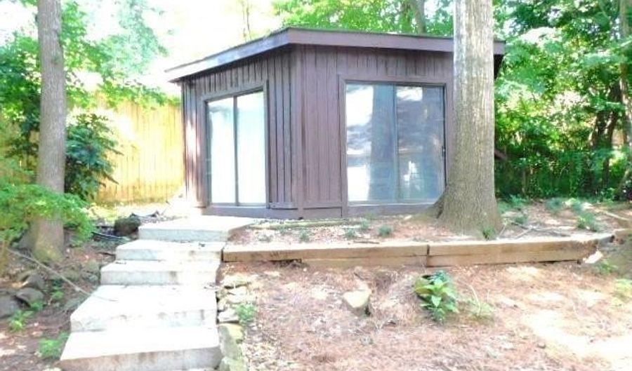 2817 Thornridge Dr, Atlanta, GA 30340 - 4 Beds, 3 Bath