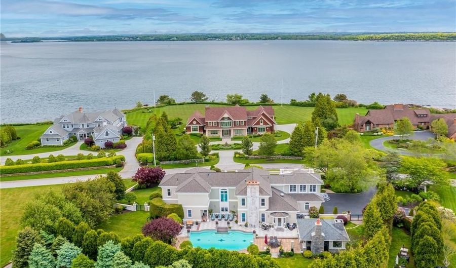 126 Cliff Dr, Narragansett, RI 02882 - 4 Beds, 4 Bath