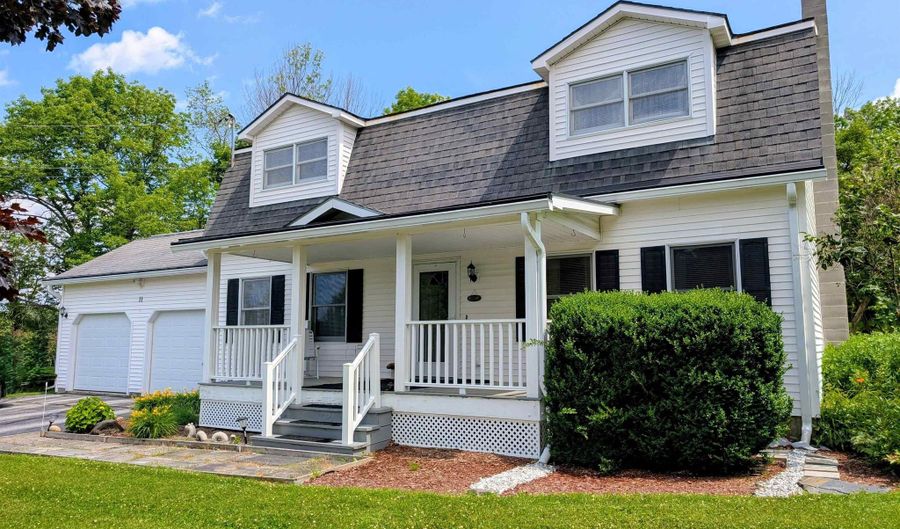 11 E. Balsam Dr, Barre, VT 05641 - 4 Beds, 3 Bath