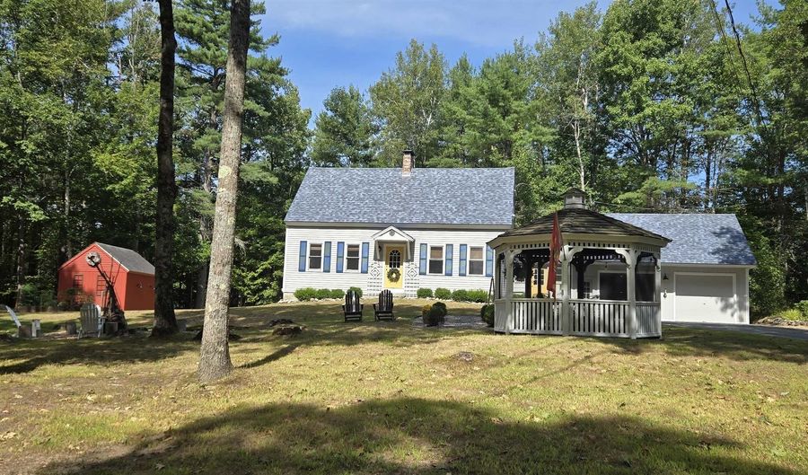 581 E Side Dr, Alton, NH 03810 - 3 Beds, 2 Bath