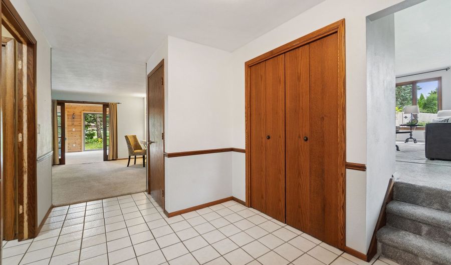 27 CARIBOU Ct, Appleton, WI 54911 - 3 Beds, 3 Bath