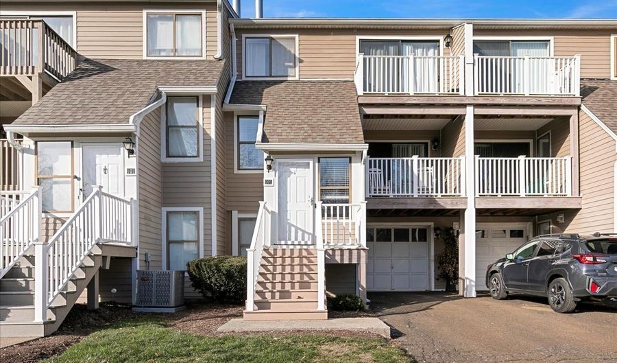 109 Peddlars Dr 109, Branford, CT 06405 - 2 Beds, 2 Bath