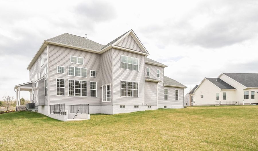 15718 HENRIETTA Dr, Accokeek, MD 20607 - 4 Beds, 4 Bath