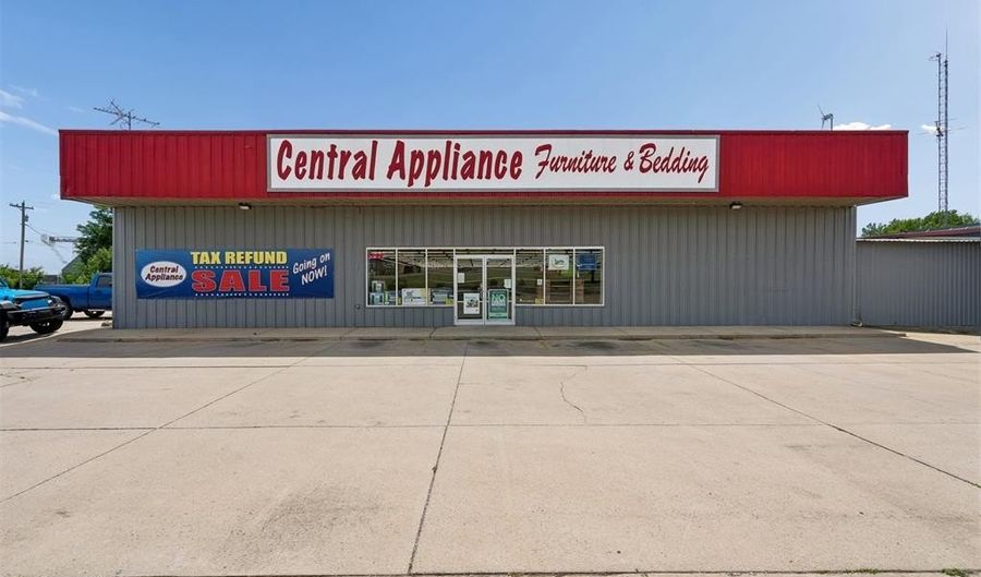 102 E Central Blvd, Anadarko, OK 73005 - 0 Beds, 0 Bath