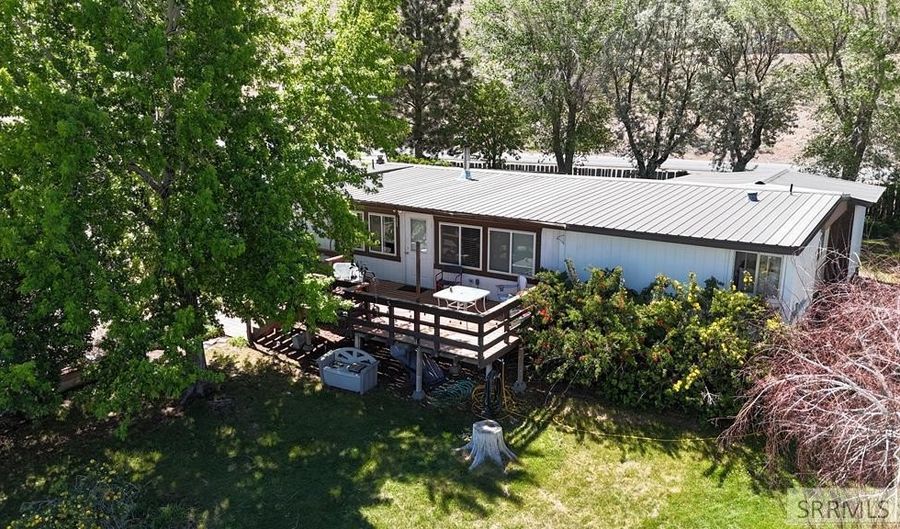 900 Challis Creek Rd, Challis, ID 83226 - 4 Beds, 2 Bath