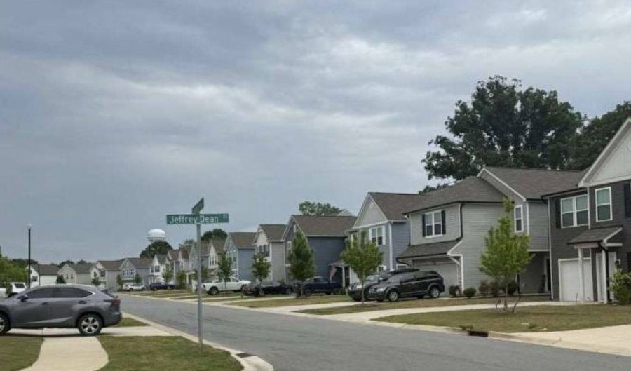 1242 Freeman View Dr, Albemarle, NC 28001 - 3 Beds, 3 Bath