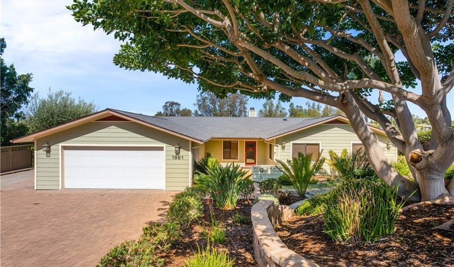 1691 Pepper Tree, Fallbrook, CA 92028 - 3 Beds, 2 Bath