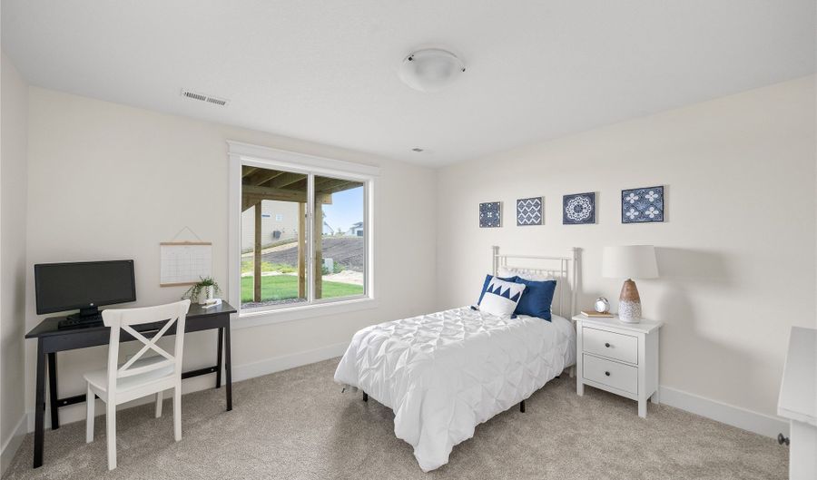 3827 NW Reinhart Dr, Ankeny, IA 50023 - 4 Beds, 3 Bath