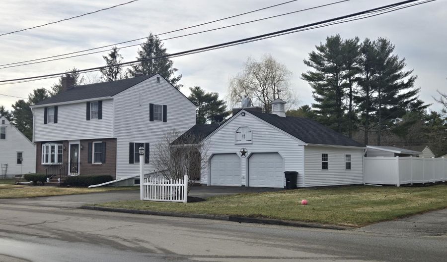 34 Windsor Ave, Augusta, ME 04330 - 4 Beds, 2 Bath