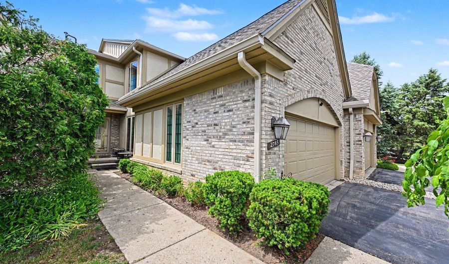 2785 Maitland Dr, Ann Arbor, MI 48105 - 4 Beds, 4 Bath
