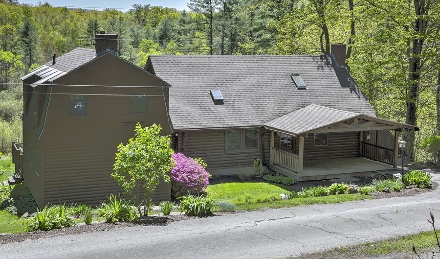 132 Poocham Rd, Chesterfield, NH 03466 - 3 Beds, 3 Bath