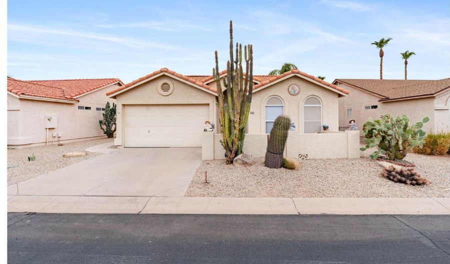 1762 E PALM BEACH Dr, Chandler, AZ 85249 - 2 Beds, 2 Bath