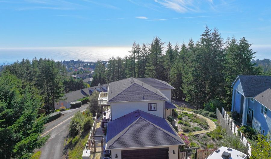 97661 MARINA HEIGHTS Loop, Brookings, OR 97415 - 3 Beds, 2 Bath